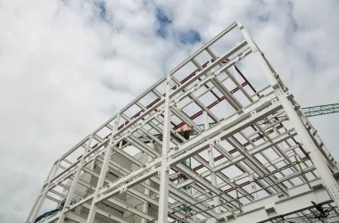 low-angle-view-scafolding-building_1252-1176